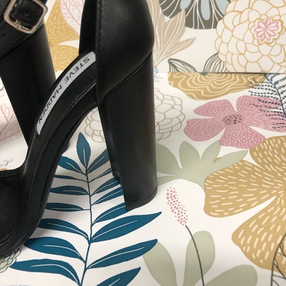 Black Heels - Picture 3 of 6